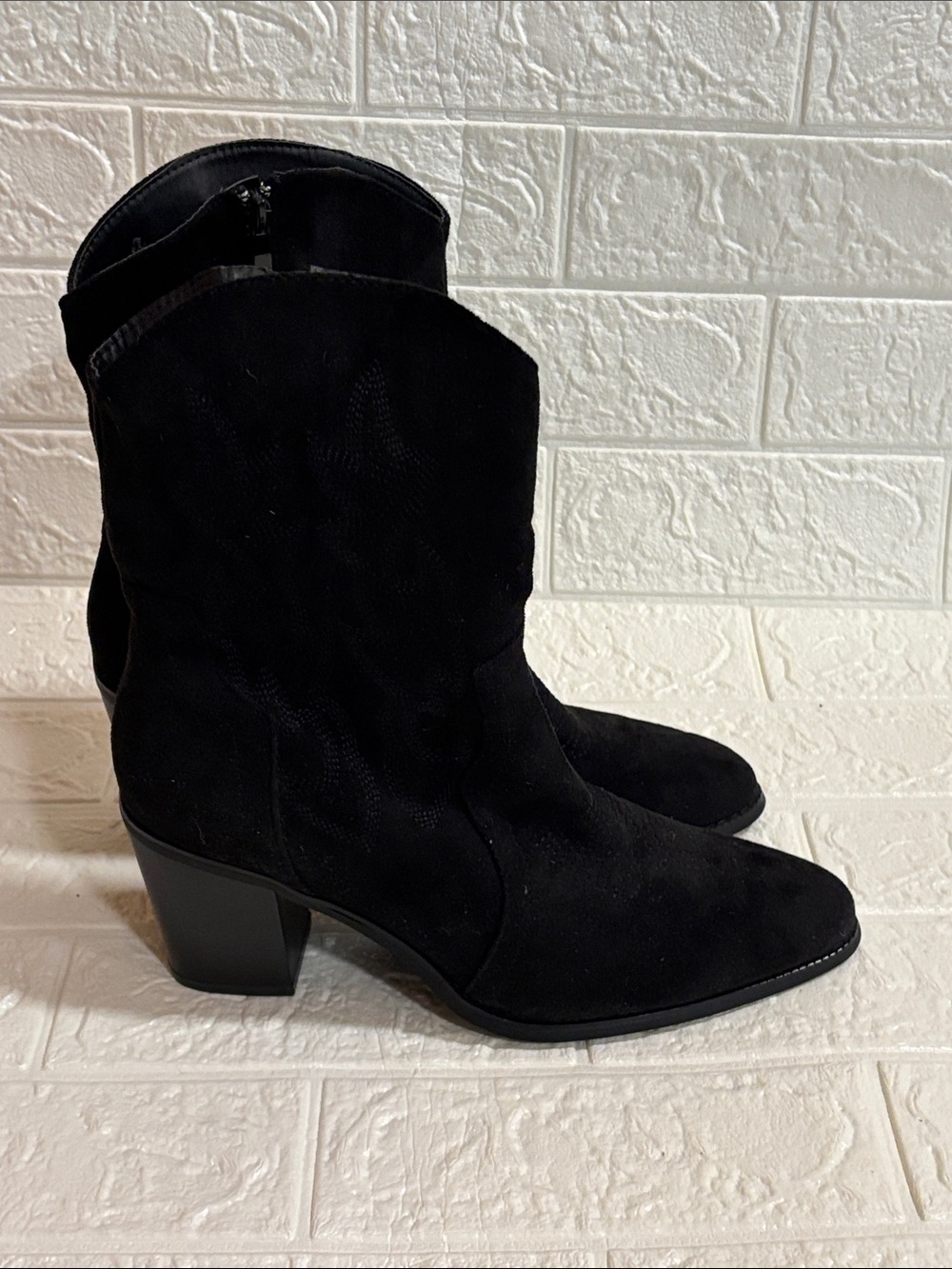 Olivia & Kate ankle boots size 8.5M